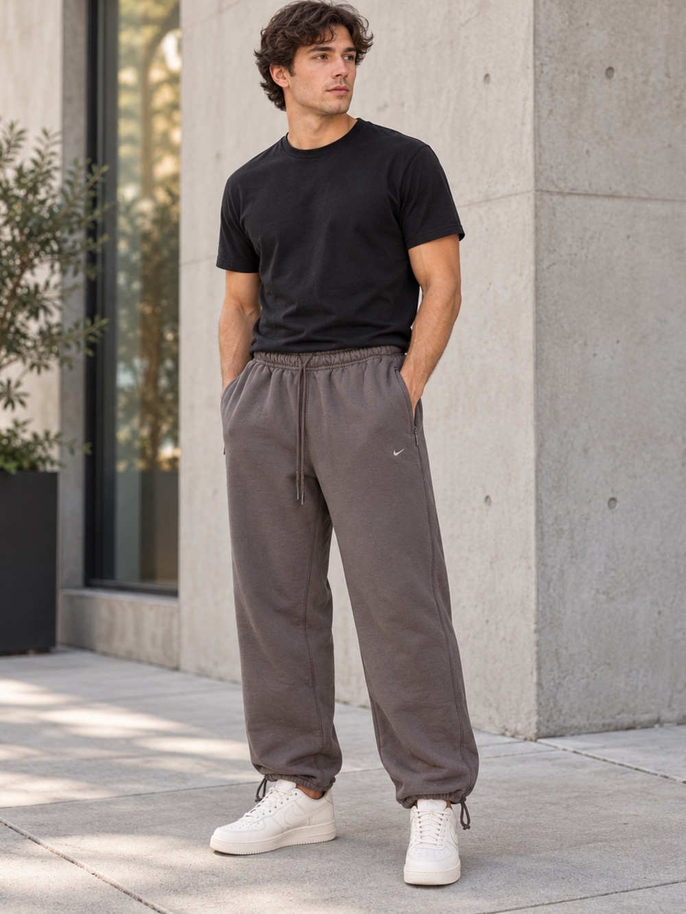 Nike Men’s Fleece Adjustable Hem Sweatpants Gray Large